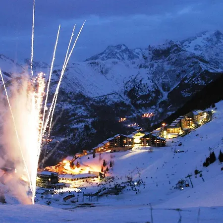 Apartment En Oisans: 4 Pers, 250m Pistes, Balcon, Parking Gratuit, Animaux Admis - Fr-1-297-339 Auris